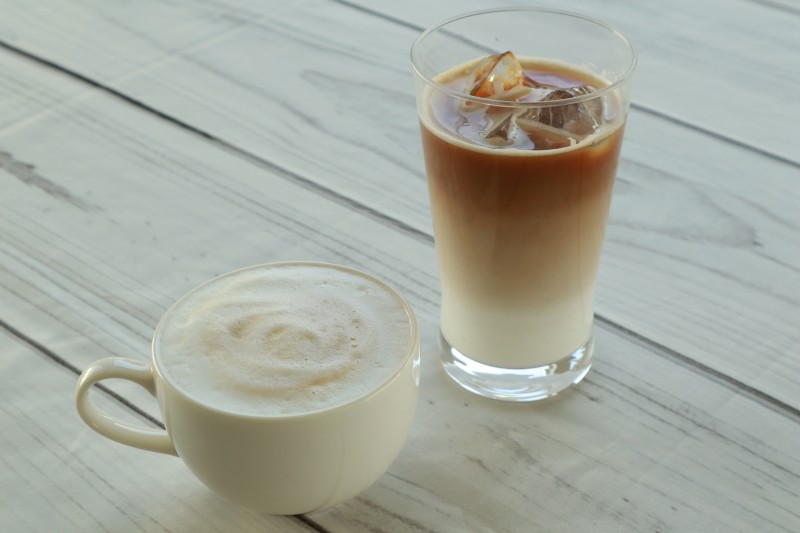 カフェラテ(HOT・ICE) 400円(税込)